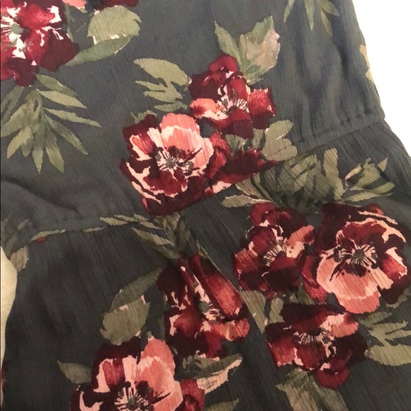 Floral Cape Juby Romper (M) - Picture 3 of 4